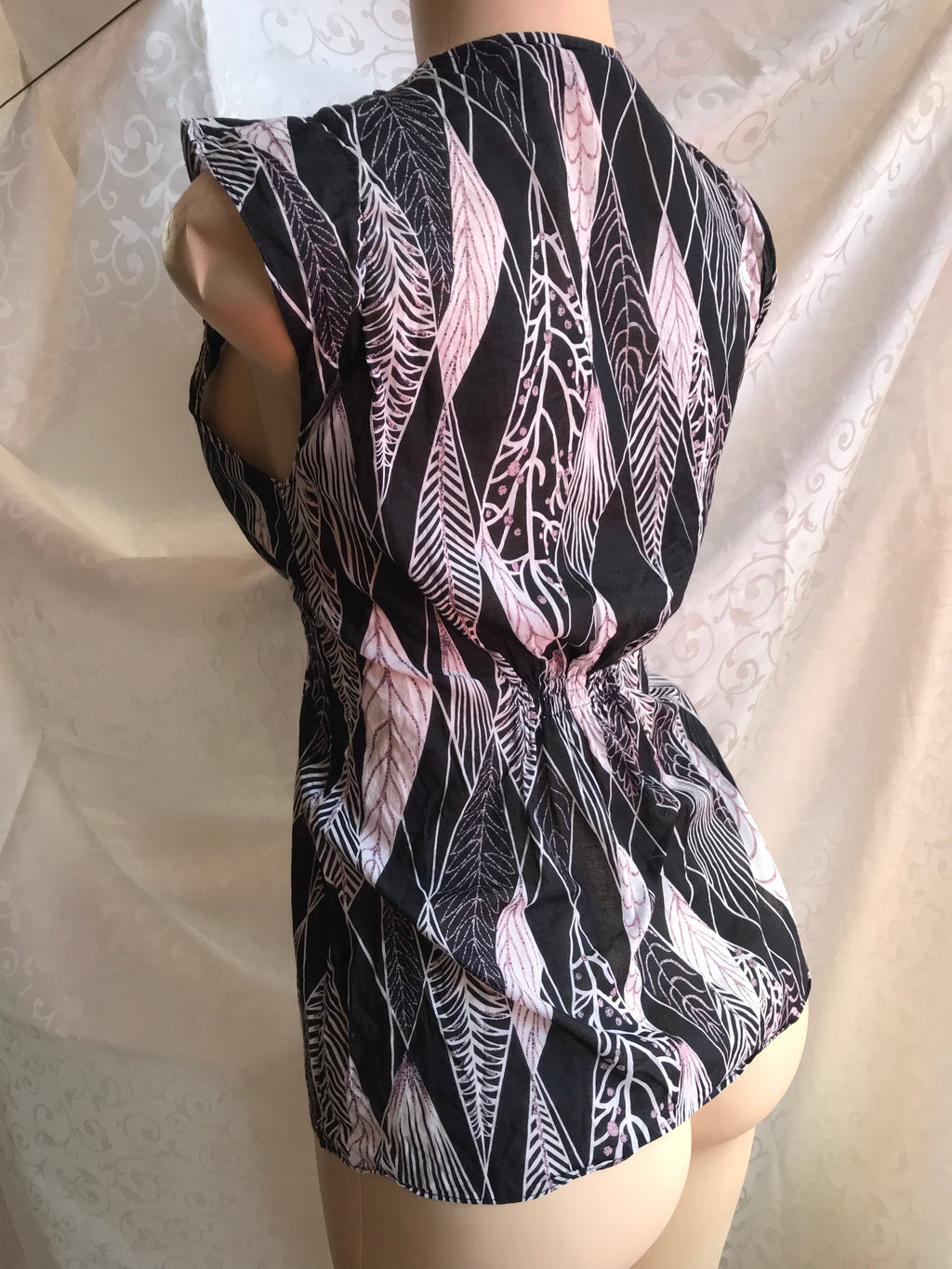 Retro BCBG Leaf print 100% Cotton