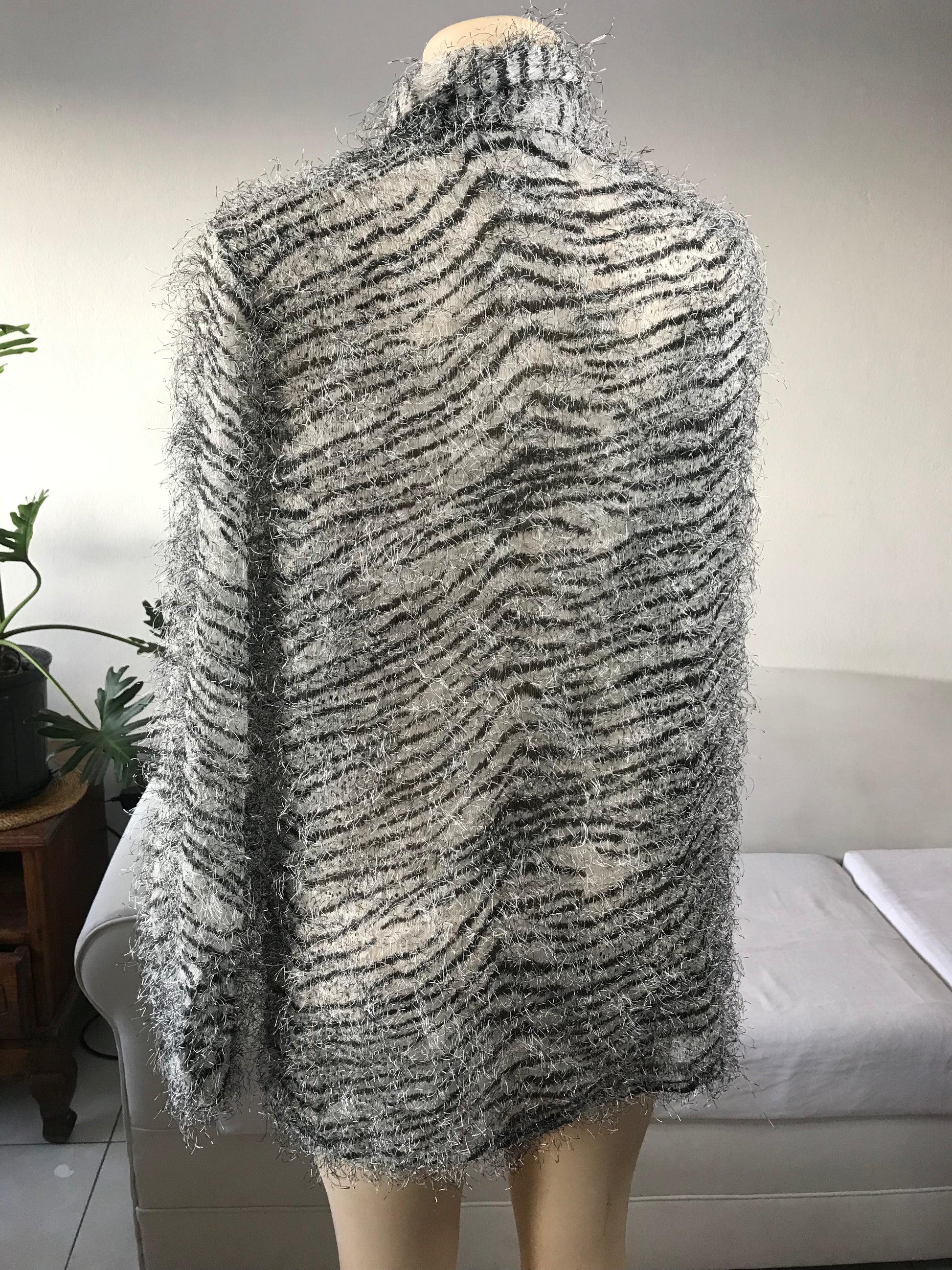Retro Fuzzy Zebra Stripe Fashion Cardigan - XL