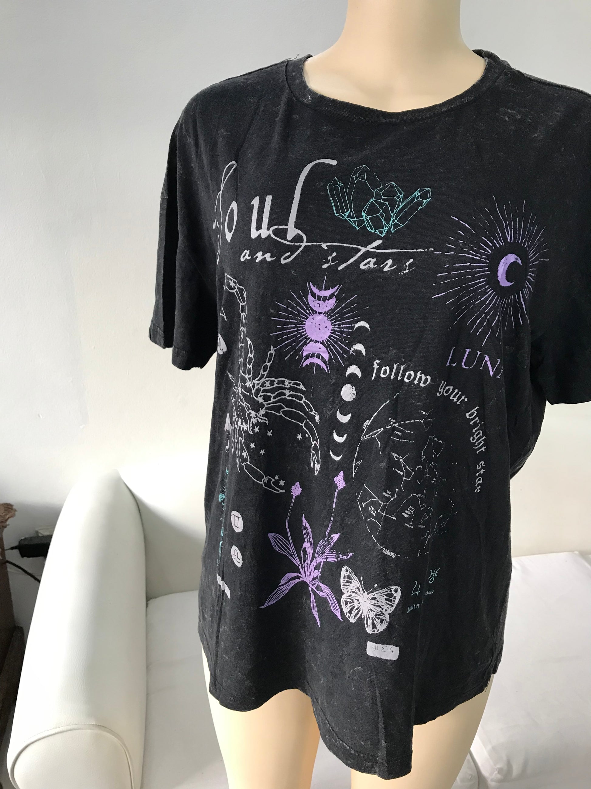 New Stone Wash Soul Crystal Graphic Soft Tee Black - L