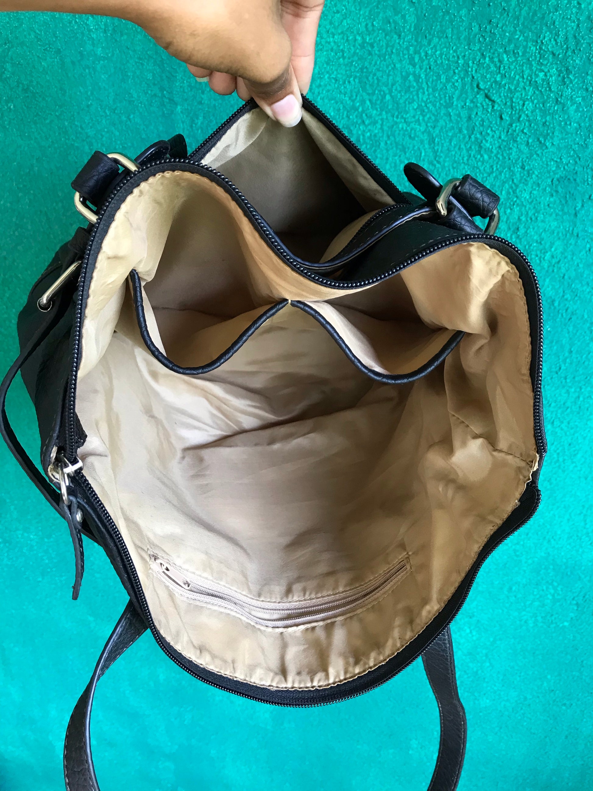 Medium Size Black Shoulder Bag Staple
