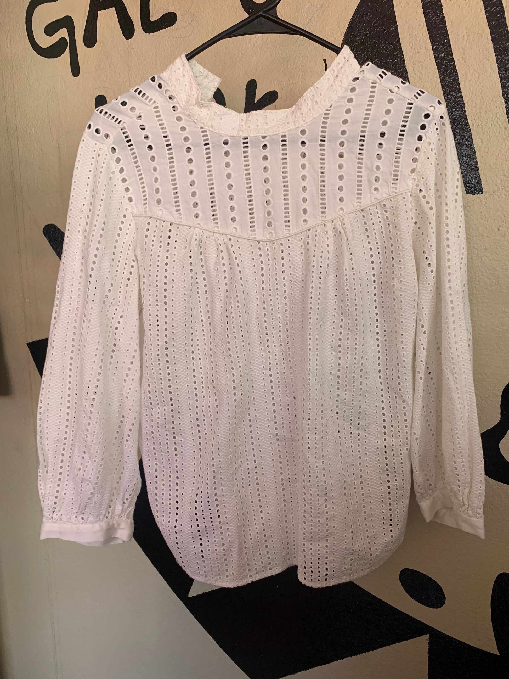 Banana Republic White Eyelet Long Sleeve Blouse - S