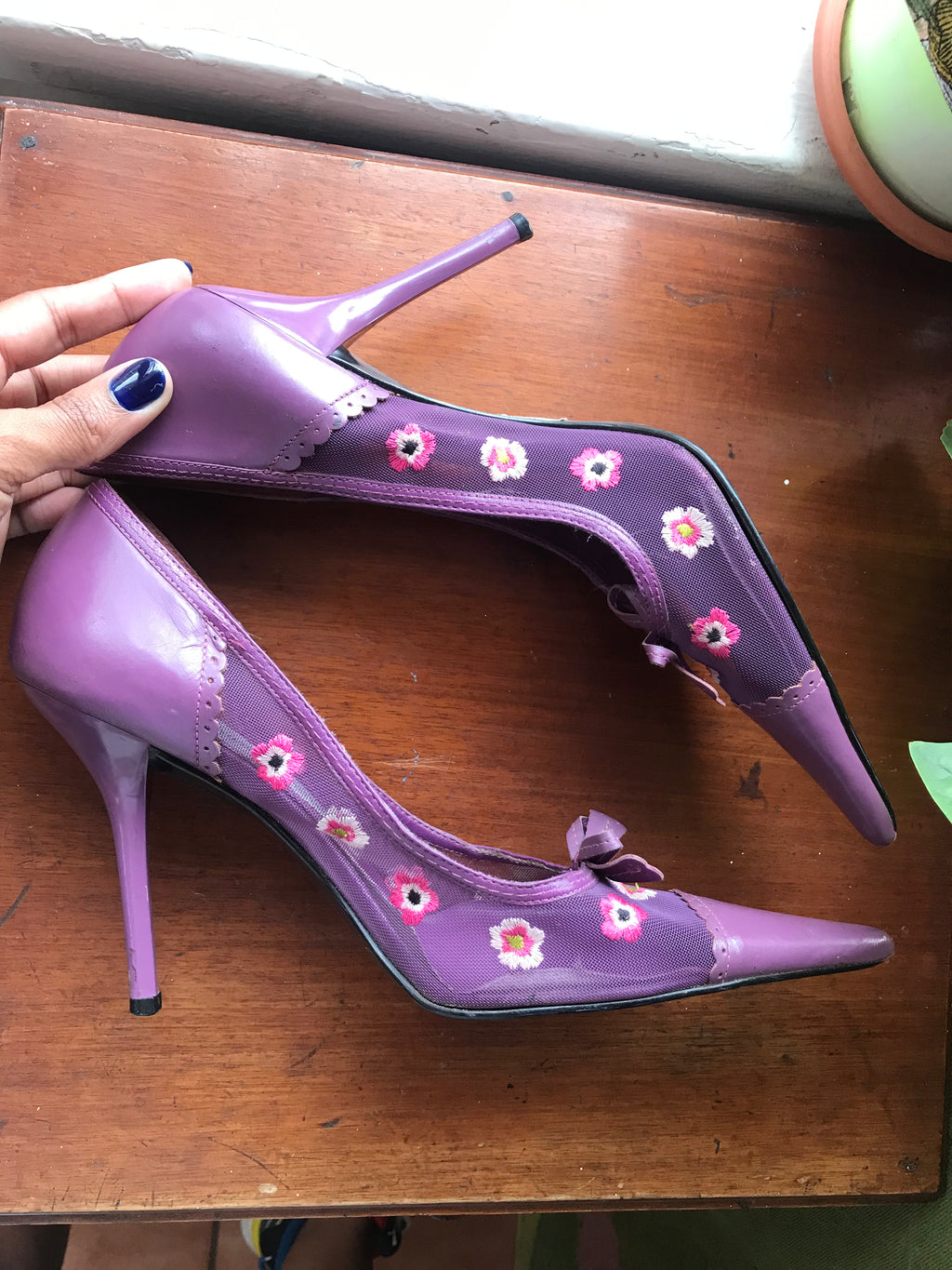BCBG Purple Pointed Whimsical Pumps Leather - Size 9