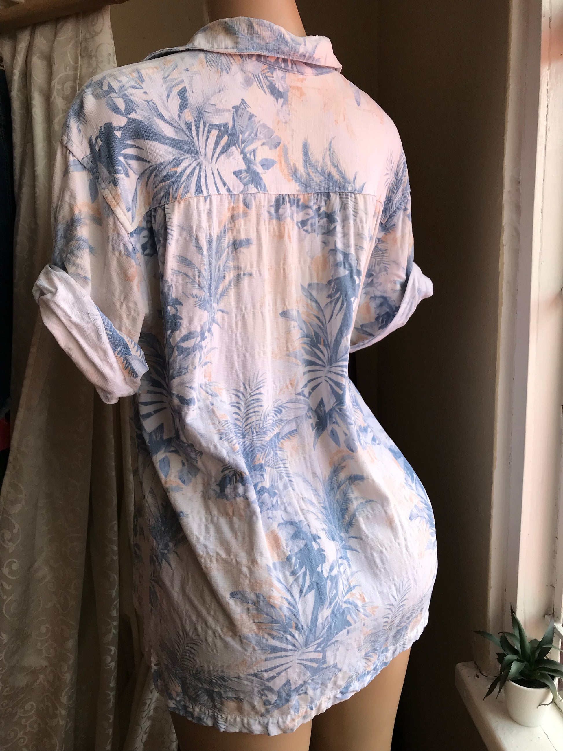 Vintage Pastel Blue Palm Button Down Mens - M