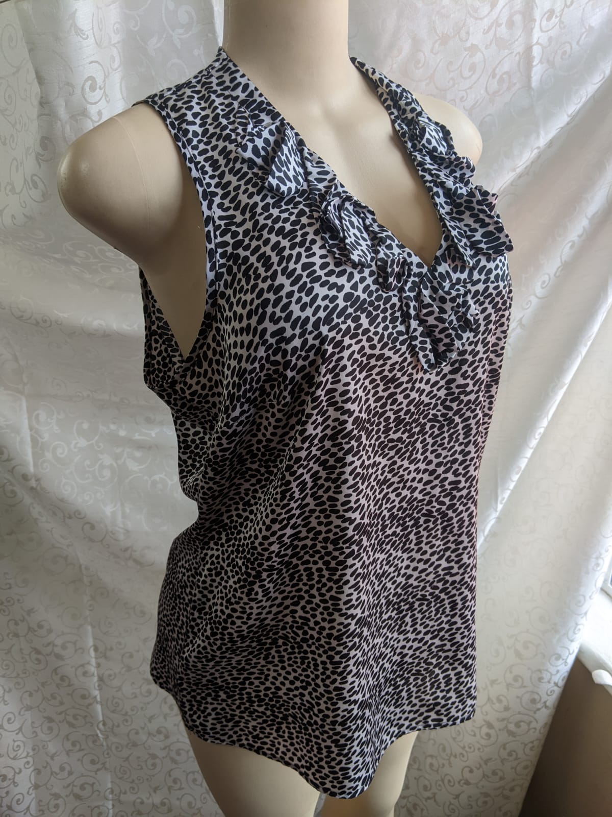 Ann Taylor Silky Monochrome Blotch Ruffle Blouse Professional - L
