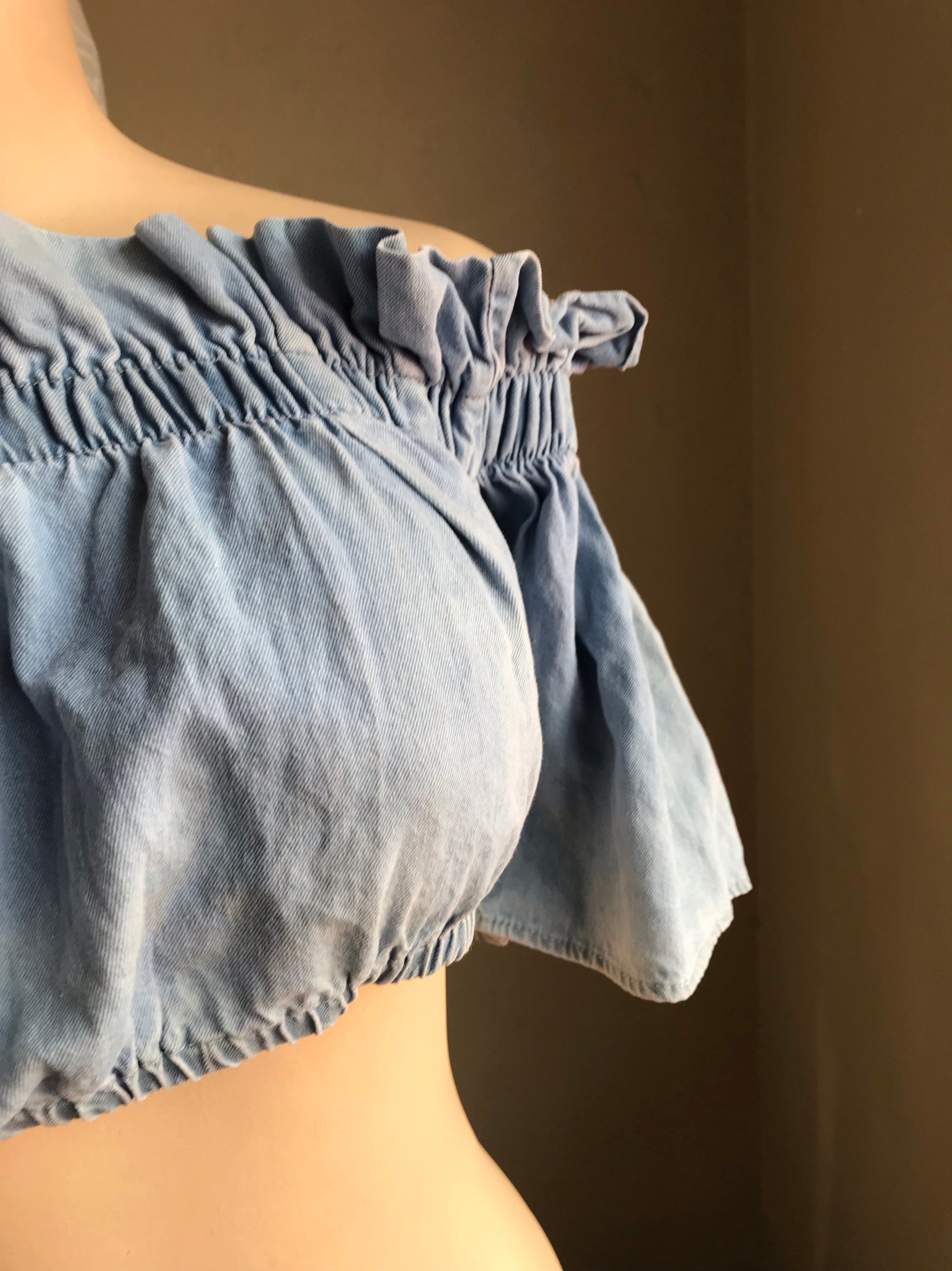 Denim Ruffle Crop Top Short Sleeve