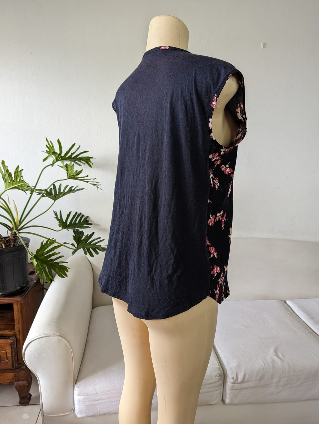 Ann Taylor Ladies Floral Blouse - M.