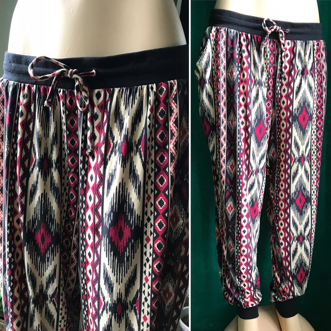 Soft Boho Easy Pants Cuffed Red & Black