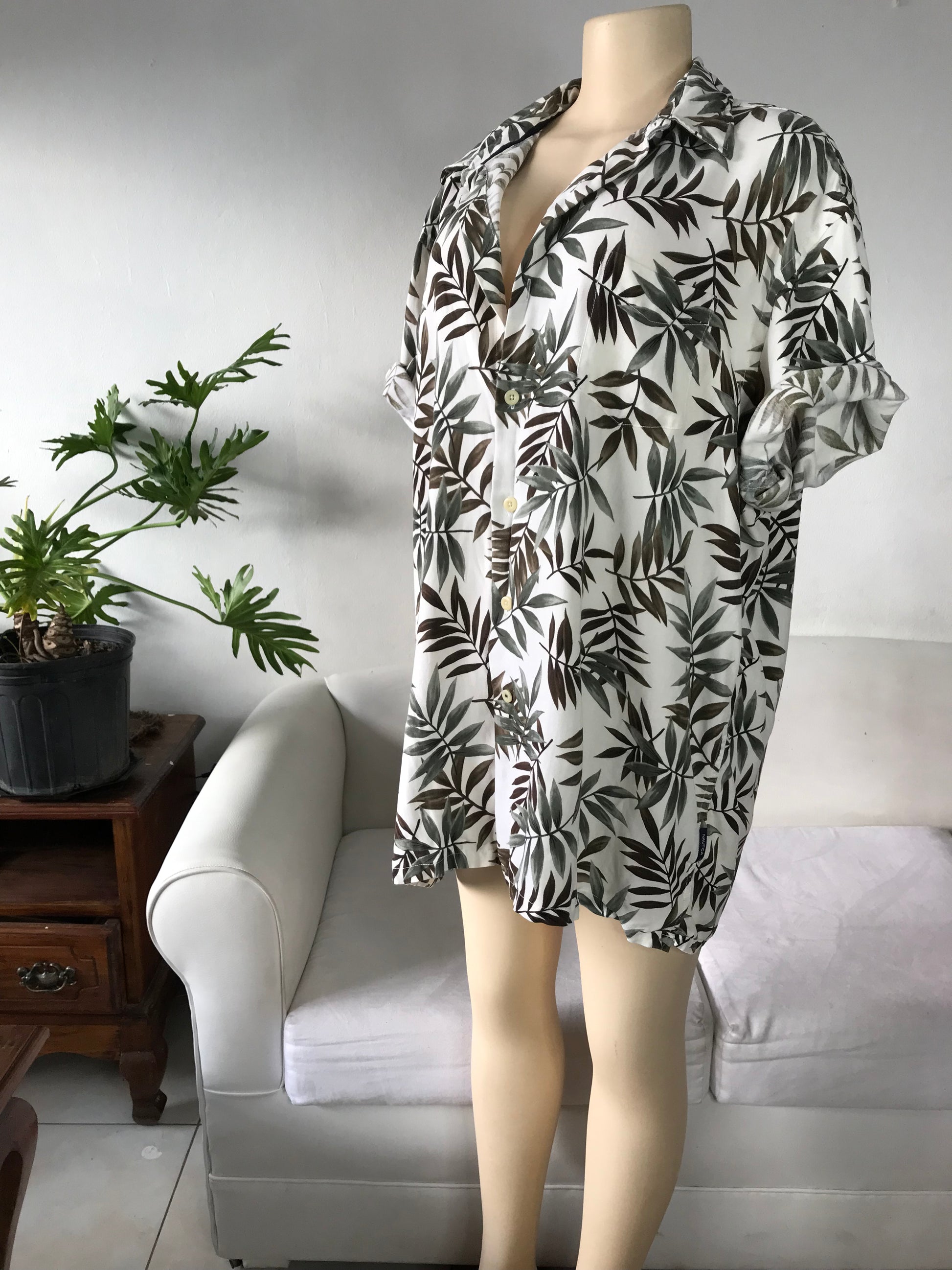 Nautica 100% Silk Men's Button Leaf Print Shirt Earth Tone - 2X /XL.