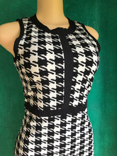 Load image into Gallery viewer, B&amp;W Houndstooth Dress Large Print
