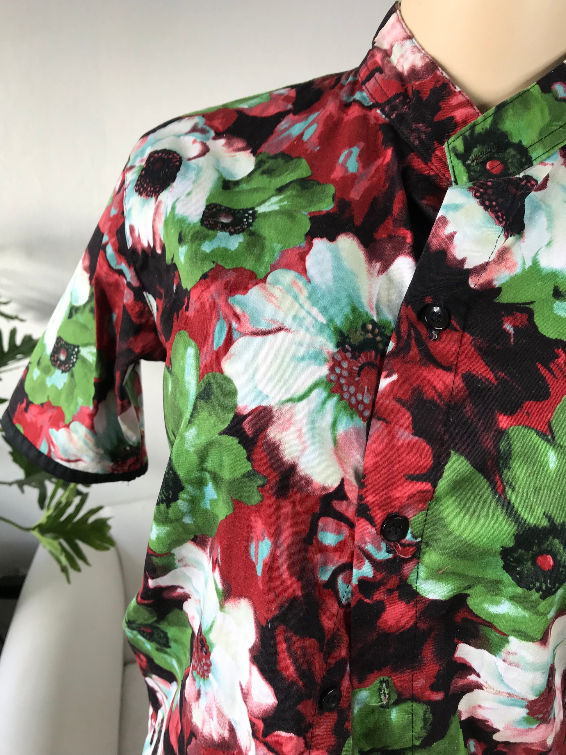 Men's Bold Floral Button Shirt Black Lined - S
