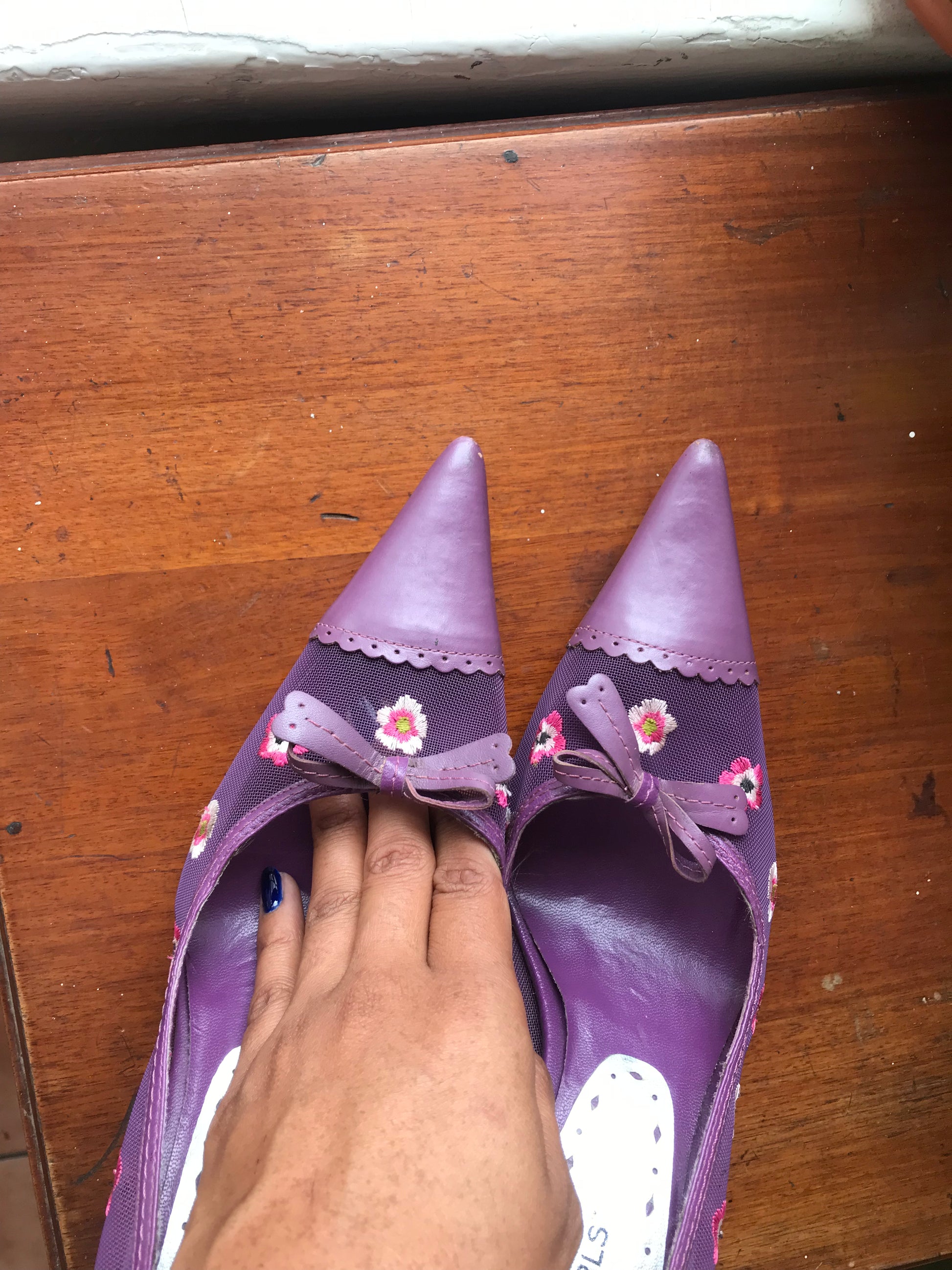BCBG Purple Pointed Whimsical Pumps Leather - Size 9