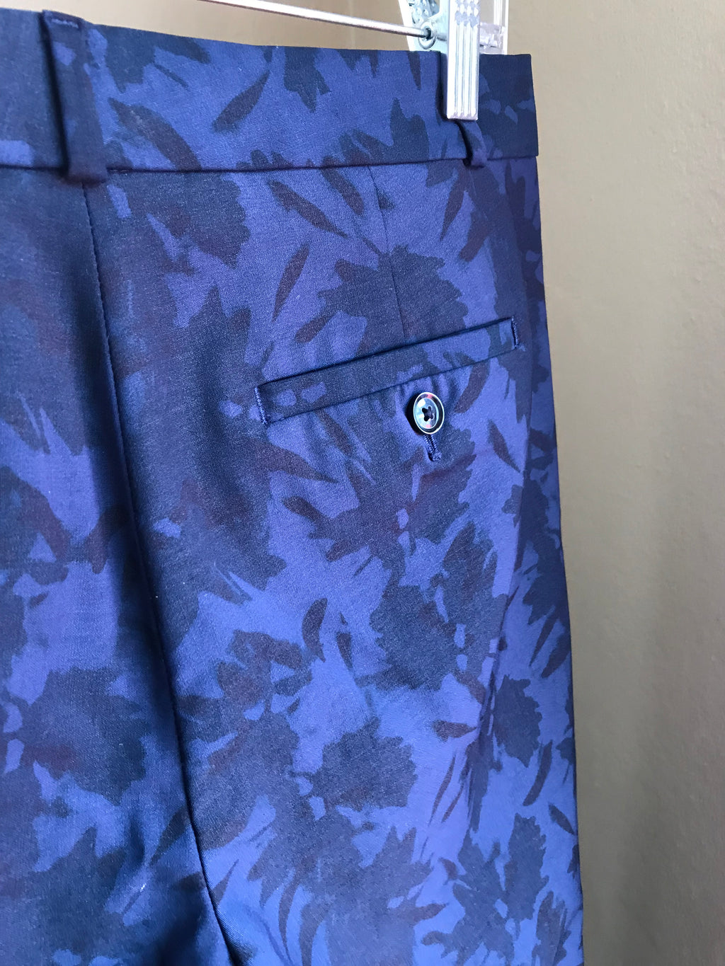 Banana Republic Navy Light Floral Print Professional Stretch Pant - M