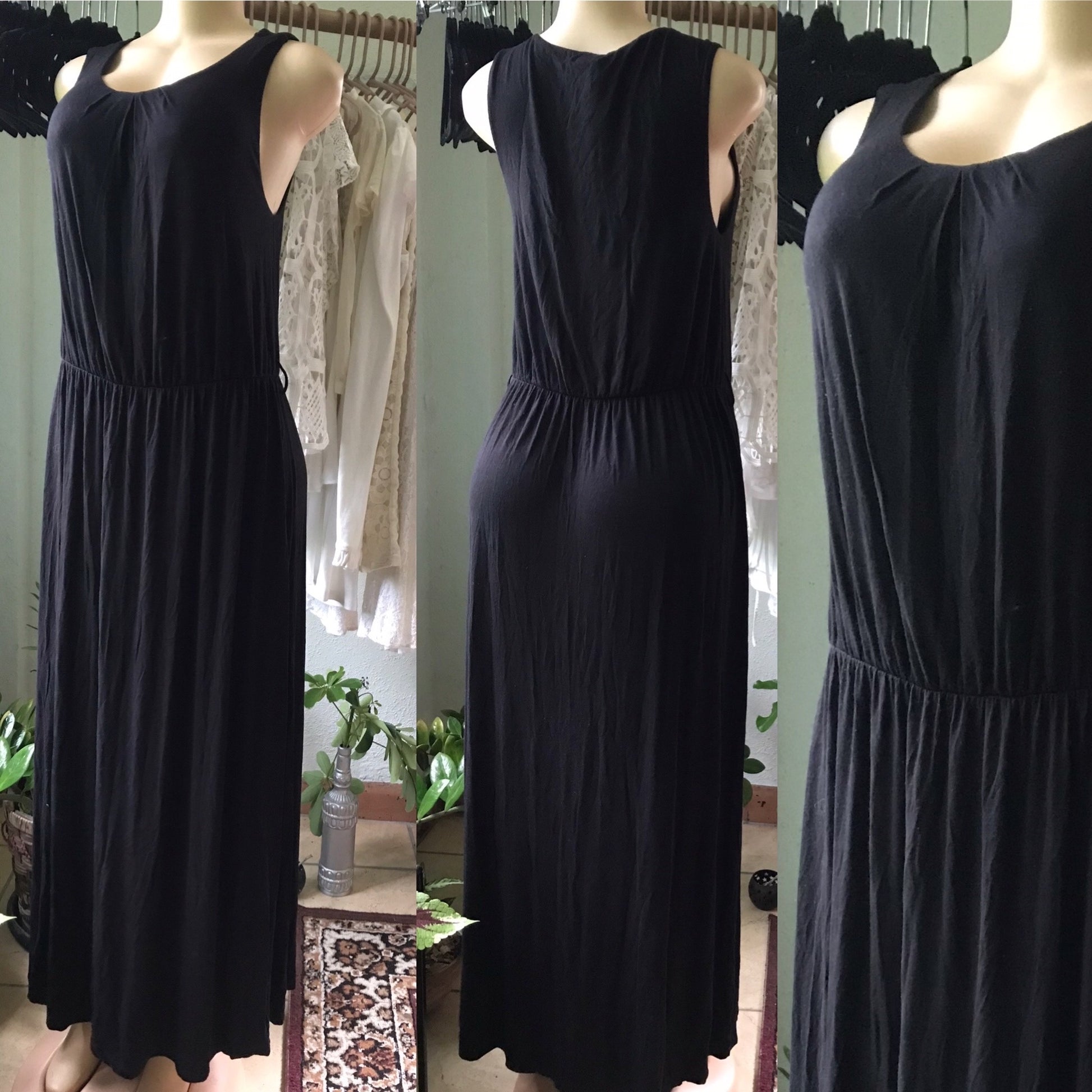 Cumfy Black Essential Maxi Dress