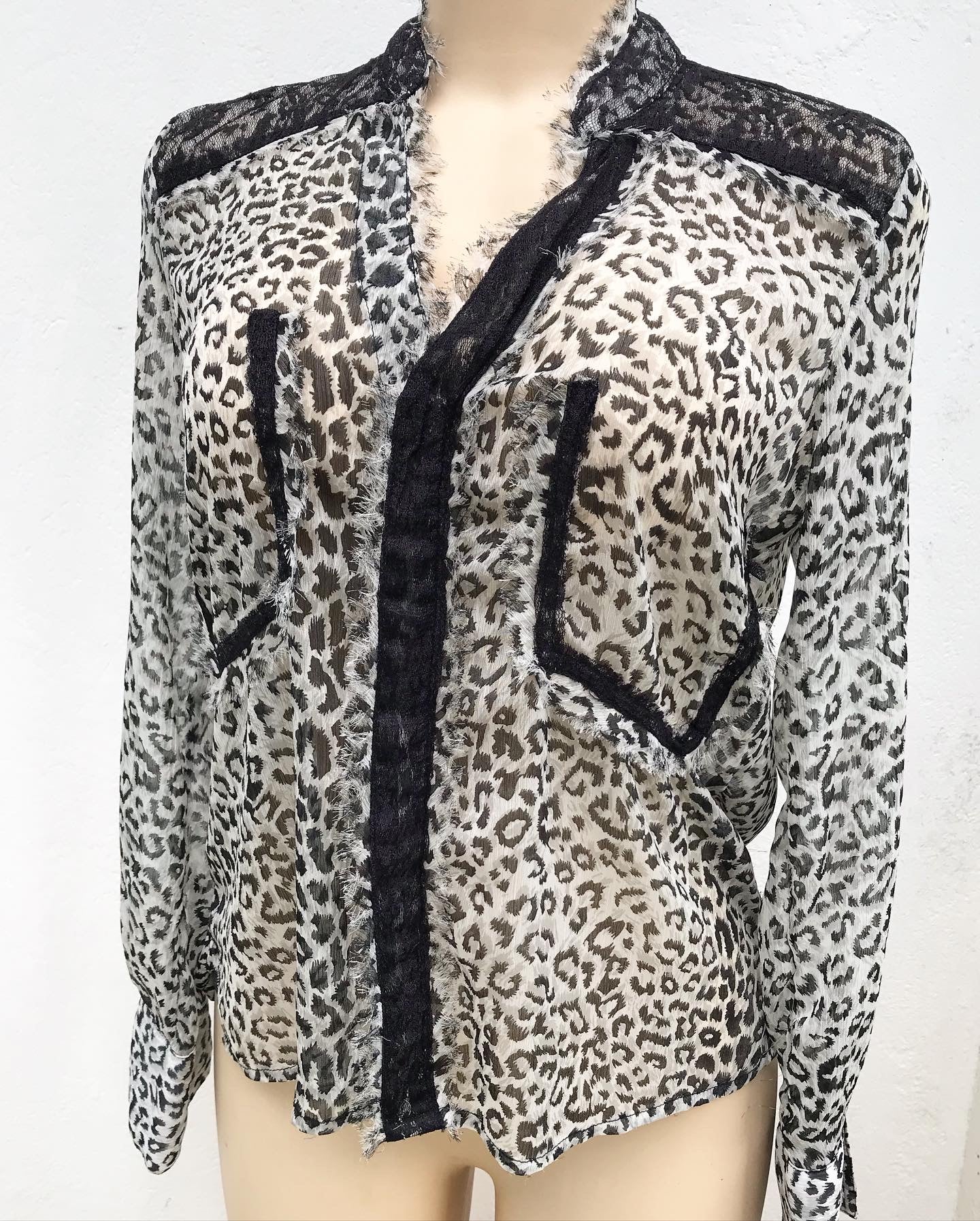 Vintage Fray Edge Conceal Button Animal Print Paper Thin Blouse