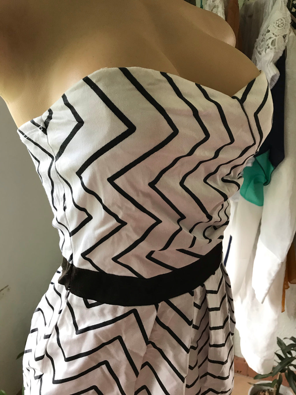 B&W Zigzag Stripe Sweetheart Cocktail Dress