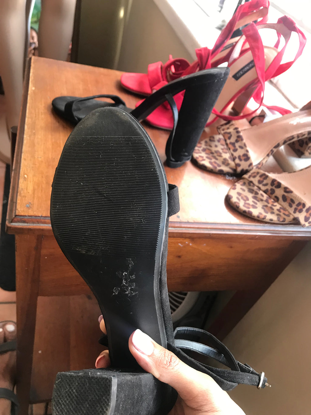 Black Suade Feel Heals /// Size 6